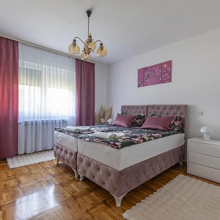 Apartman Marta I Soba Maja Gradiste Kültér fotó