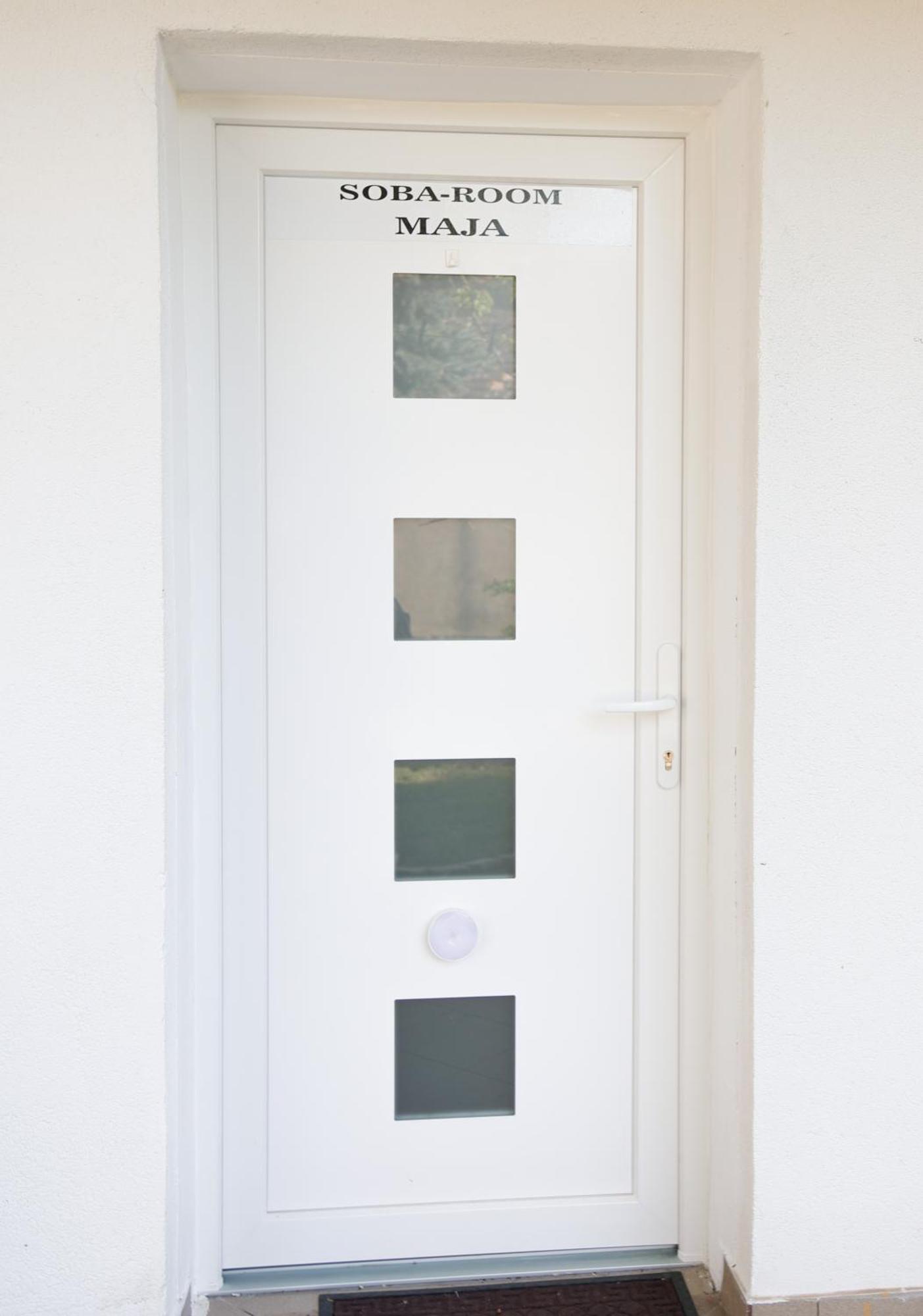 Apartman Marta I Soba Maja Gradiste Kültér fotó