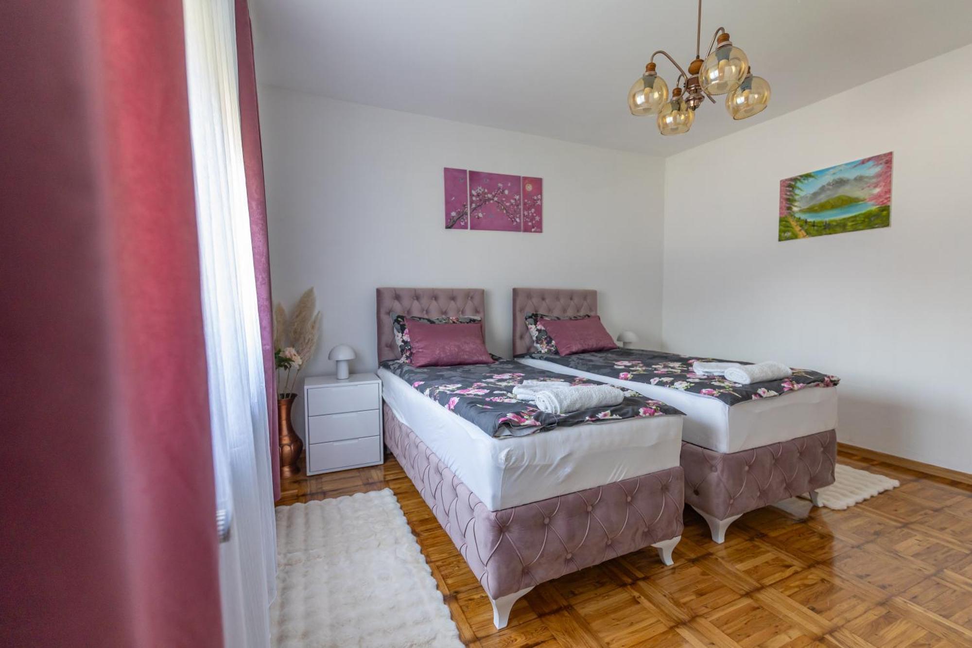 Apartman Marta I Soba Maja Gradiste Kültér fotó